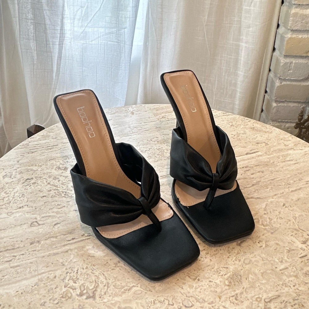 Black heeled sandals